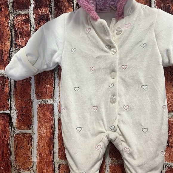JUICY Couture Sz 0/3 M Plush Sherpa Pram  Jumpsuit New $98 - Picture 2 of 5